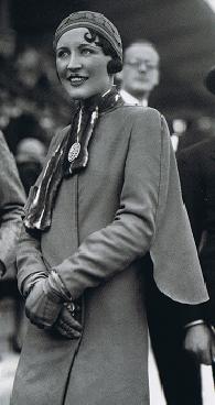 1920s Fashion: Coco Chanel & La Garconne Style