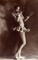 Josephine Baker - Banana Outfit